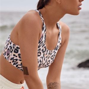 Johnny Was Calme Endurance Sports Bra in Multi Leopard